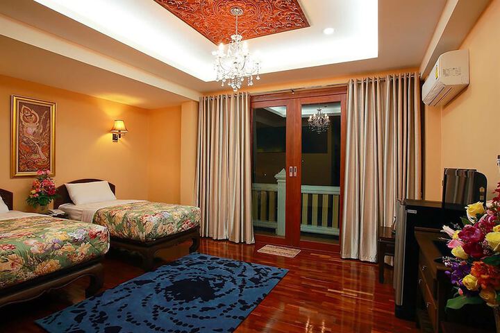 Room 33 of 95