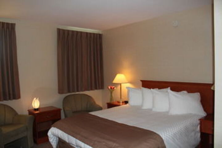 Room 9 of 29