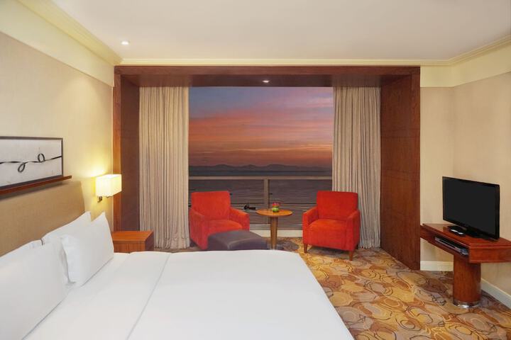 Room 6 of 49