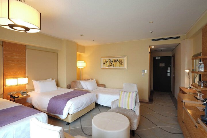 Room 50 of 239