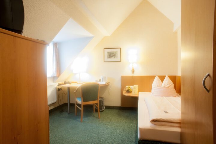 Room 9 of 47