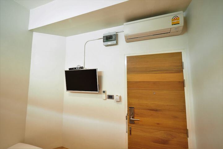 Room 25 of 64