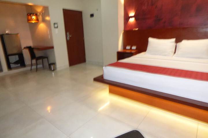 Room 36 of 82