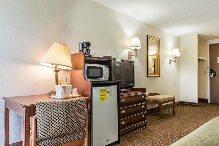 Room 19 of 43