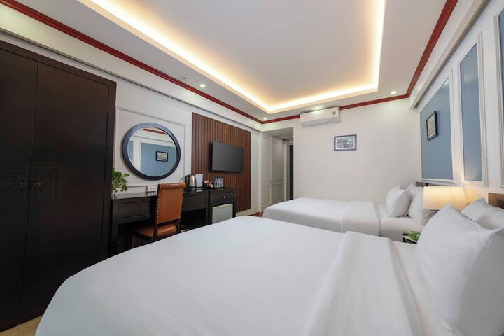 Room 25 of 54