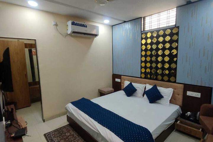 Hotel Shri Vallabh kripa