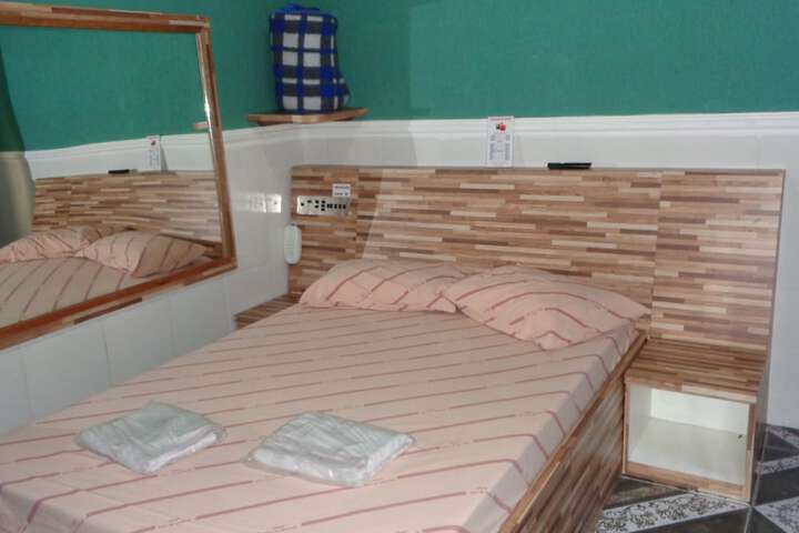 Room 2 of 52