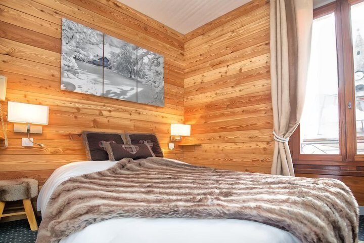 Room 8 of 37