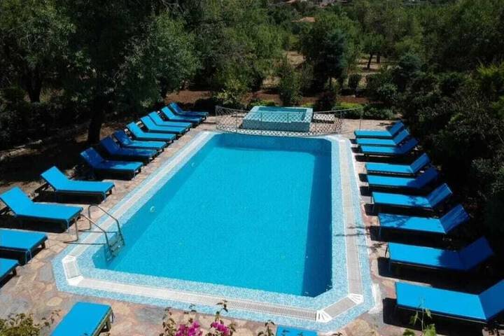 Pool 34 of 52