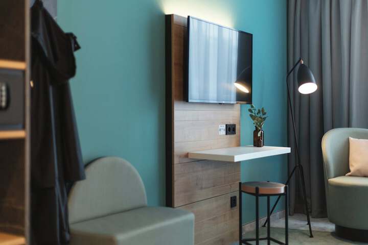Room 6 of 40
