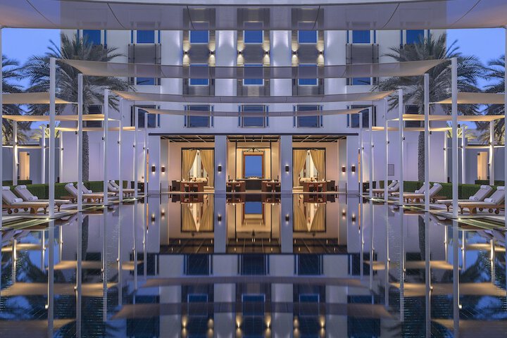 Pool Hotel