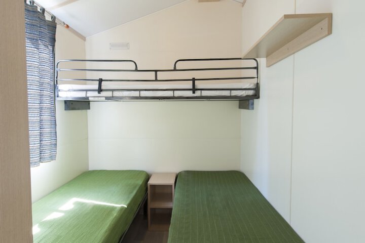 Room 4 of 62