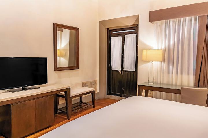 Room 44 of 92