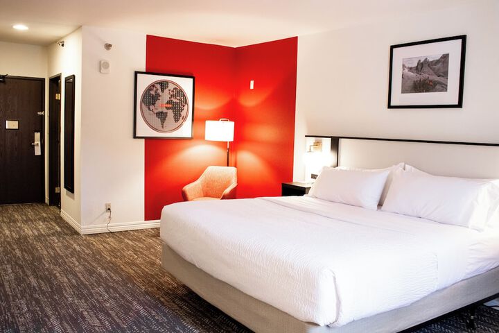 Standard | King Bed (12 of 13)