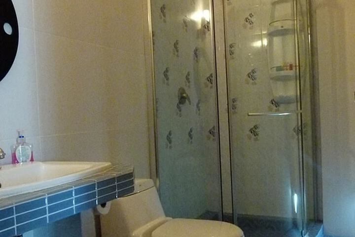 Room 14 of 23