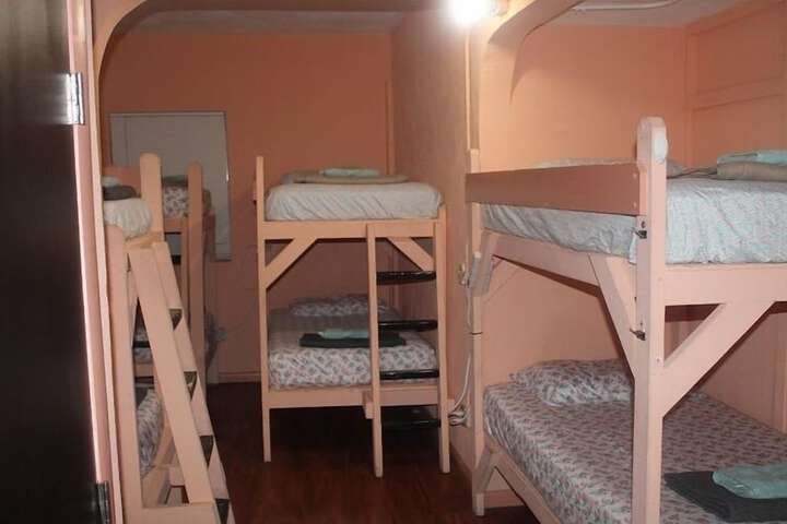 Room 5 of 11