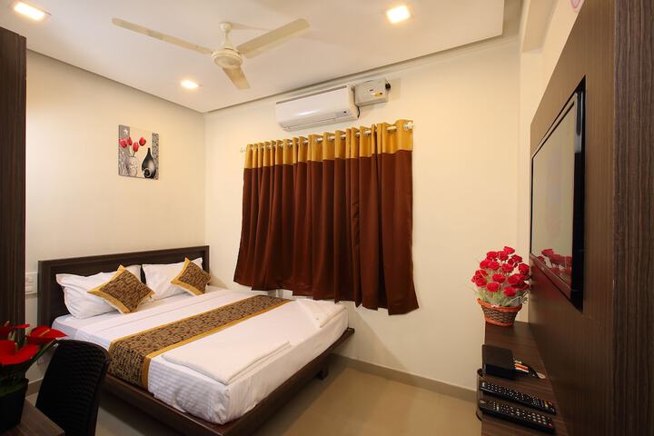 Room 7 of 38