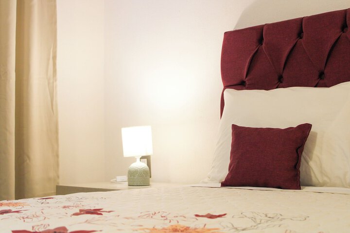 Room 2 of 27