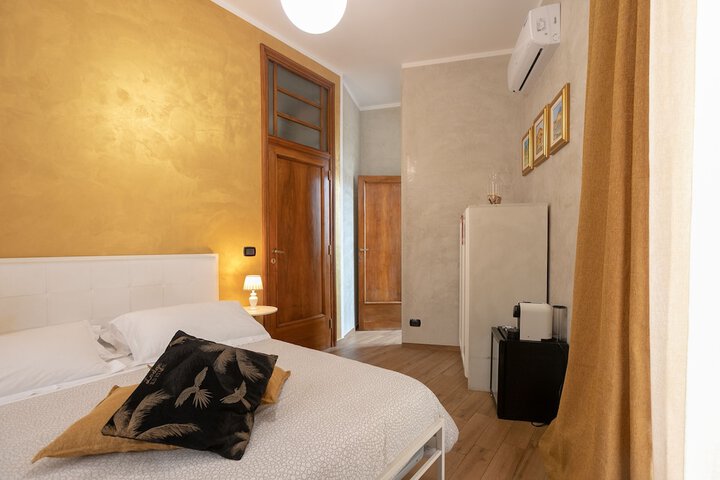 Room 6 of 54