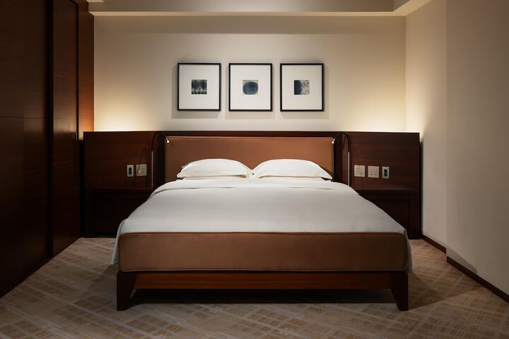 Room 57 of 216