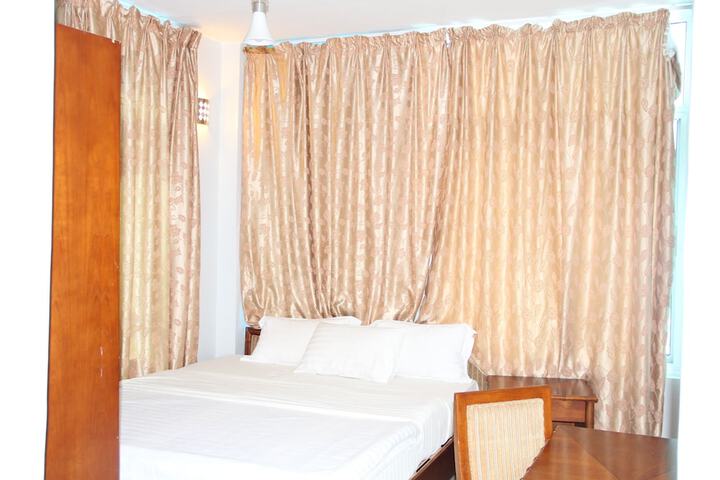 Room 19 of 28