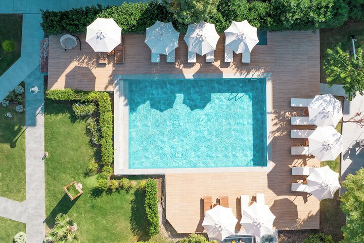 Pool 31 of 68