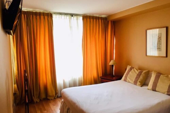 Room 10 of 40