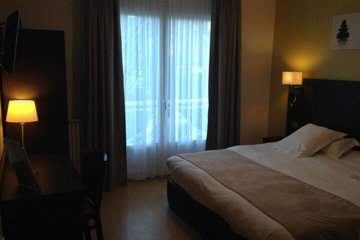Room 11 of 30