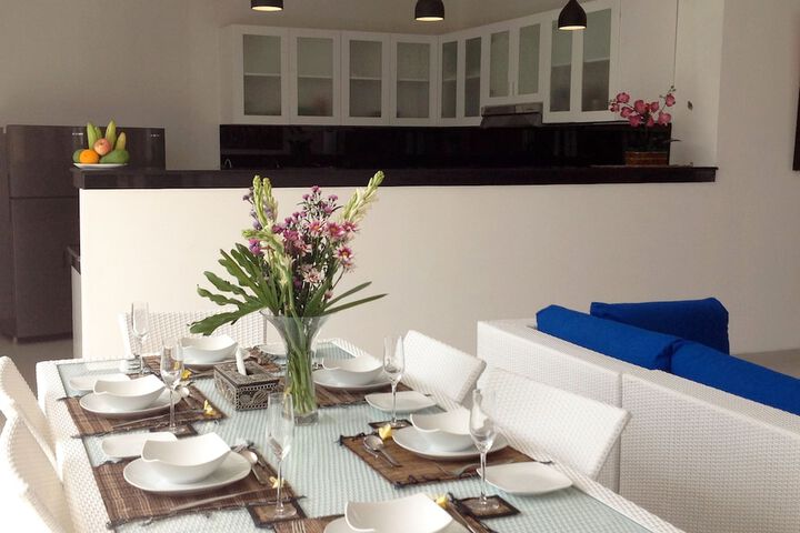 Dining Photos