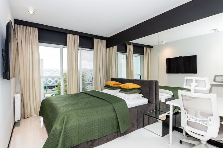 Room 43 of 155