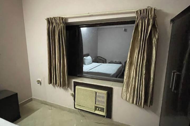 Room 11 of 14