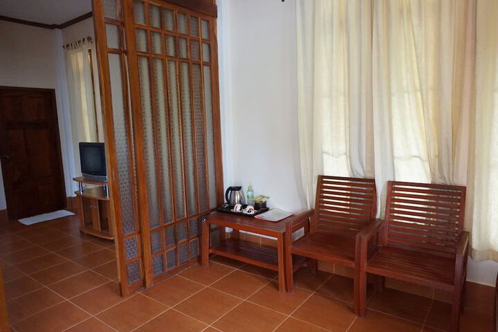 Room 28 of 53