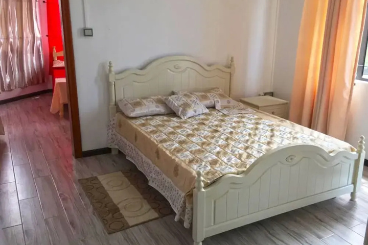 Room 2 of 23