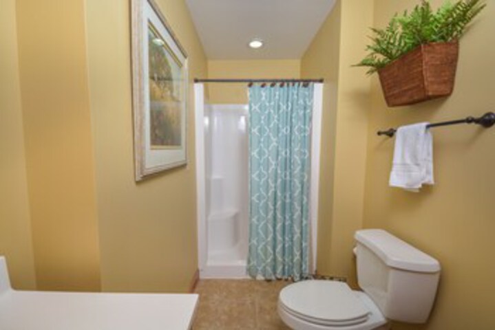 Room 6 of 40