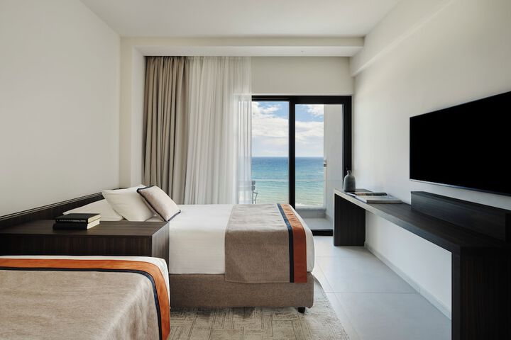 Room 40 of 129