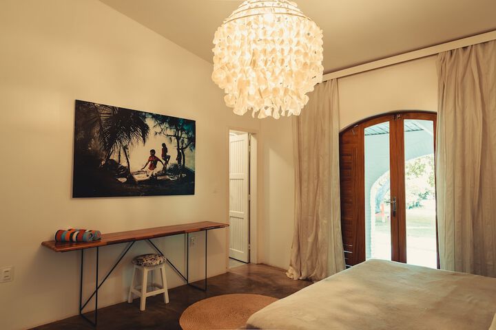 Room 3 of 107