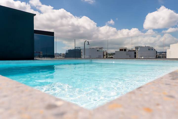 Pool 125 of 150