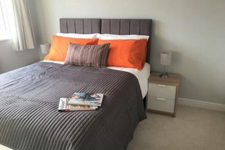 Room 9 of 27