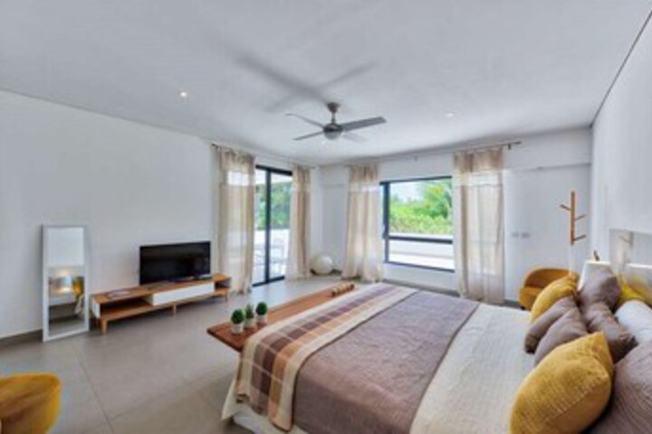 Room 12 of 20