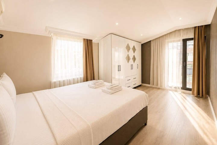 Room 37 of 73