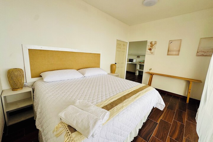 Room 5 of 43