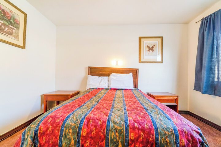 Room 52 of 120
