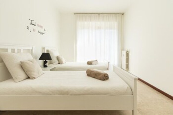 Room 15 of 19