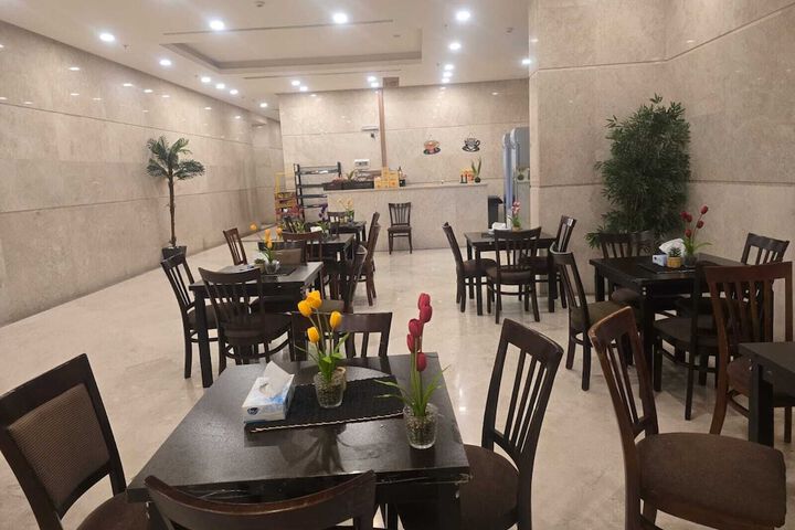 Wahdat Khair Hotel