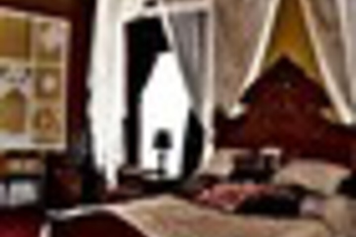 Room 14 of 135