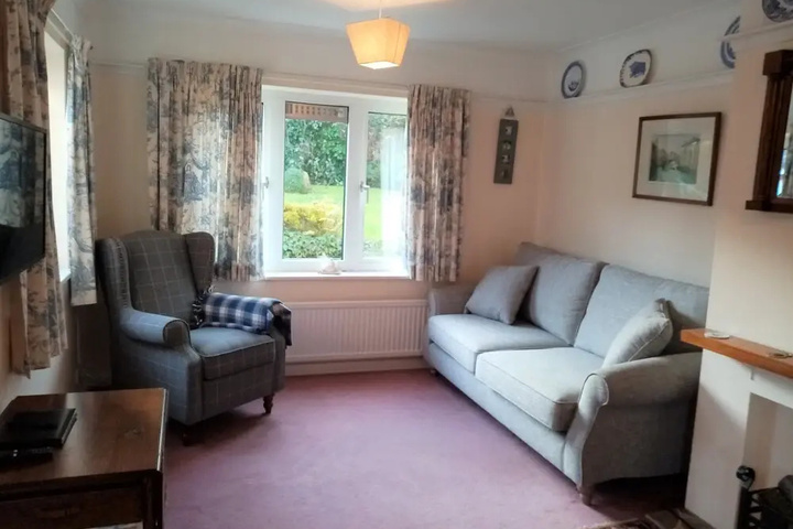 Room 2 of 4