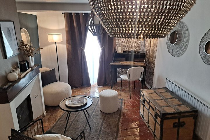 Room 12 of 72