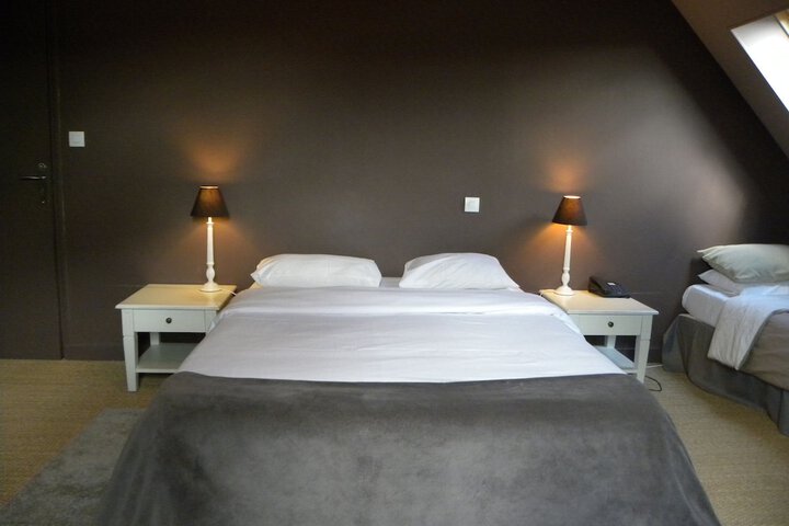 Room 11 of 239