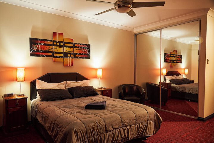Room 7 of 27