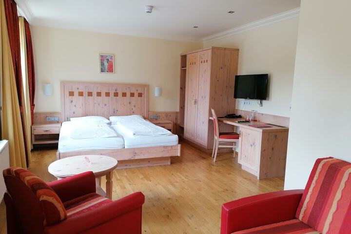 Room 12 of 68